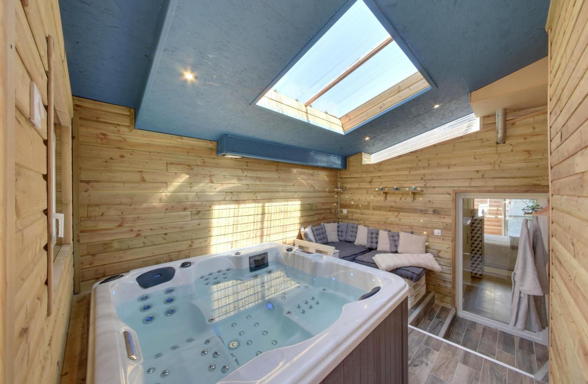 Entre Terre & Mer Spa Sainte-Croix-Grand-Tonne Exterior foto